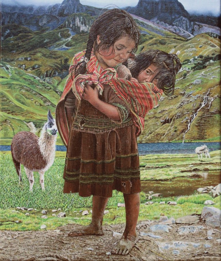Deux enfants en habits traditionnels portent un bébé lama, avec un paysage montagneux en arrière-plan.