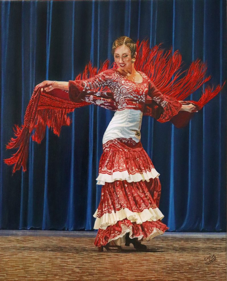 Danseuse en costume flamenco rouge, avec un châle flamboyant et un fond bleu.