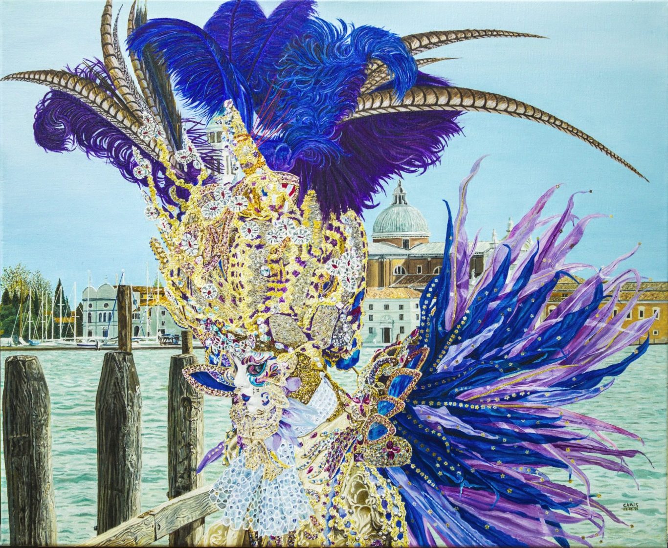 Personne en costume coloré avec un masque, ornée de plumes et de fleurs.